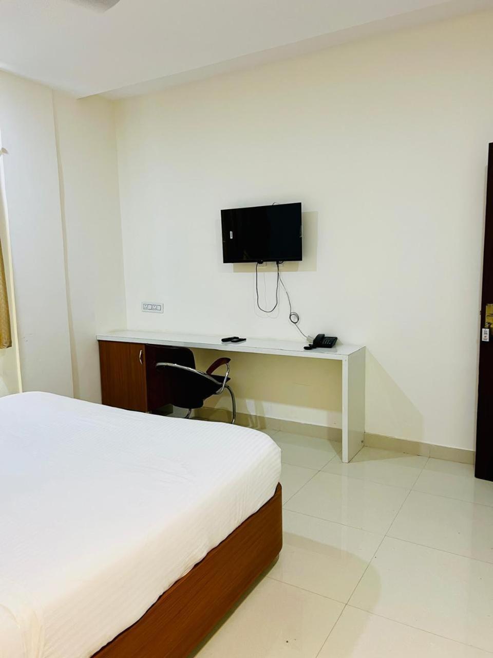 Mancherāl Sunshine Residency酒店 外观 照片