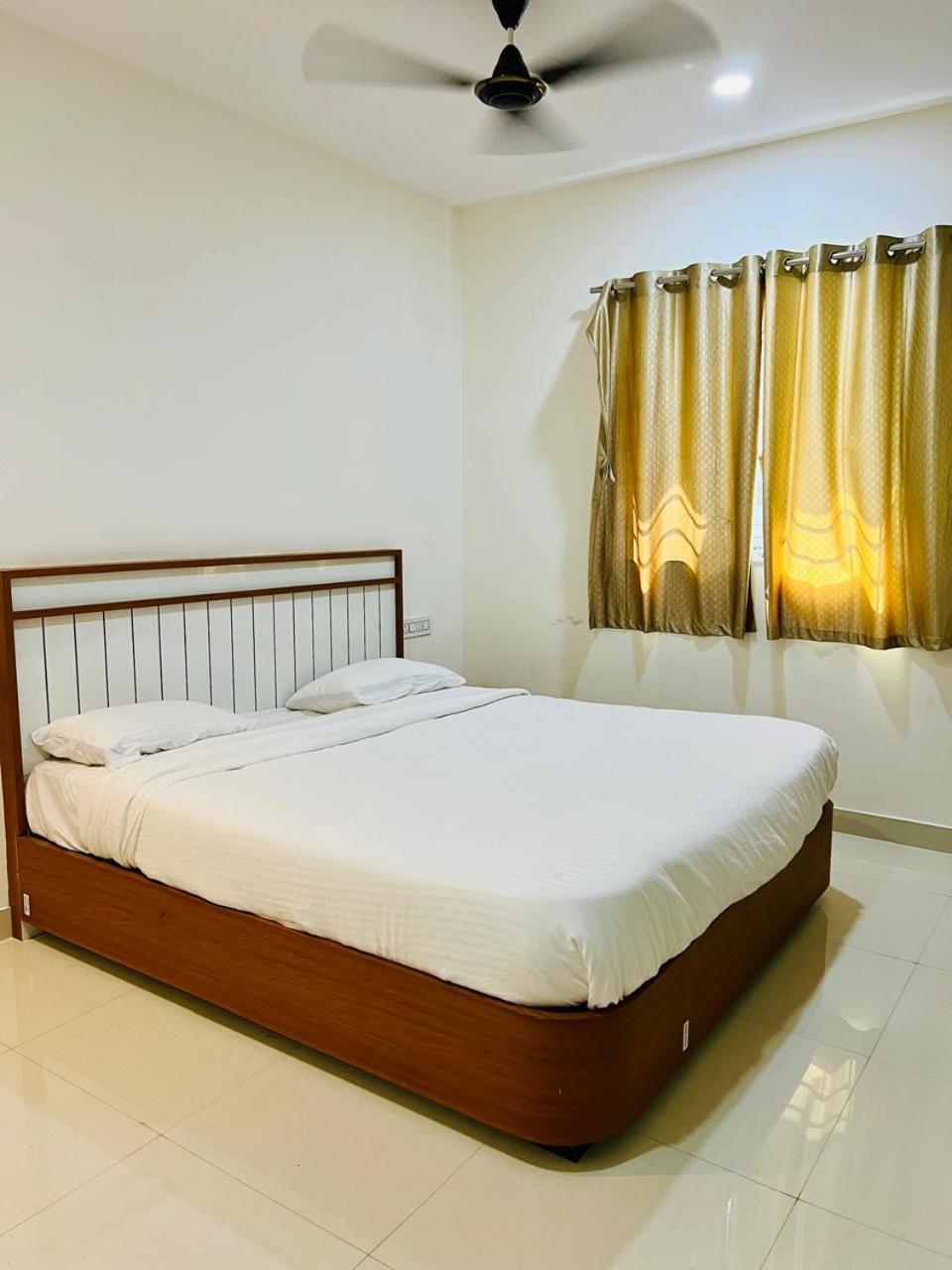 Mancherāl Sunshine Residency酒店 外观 照片
