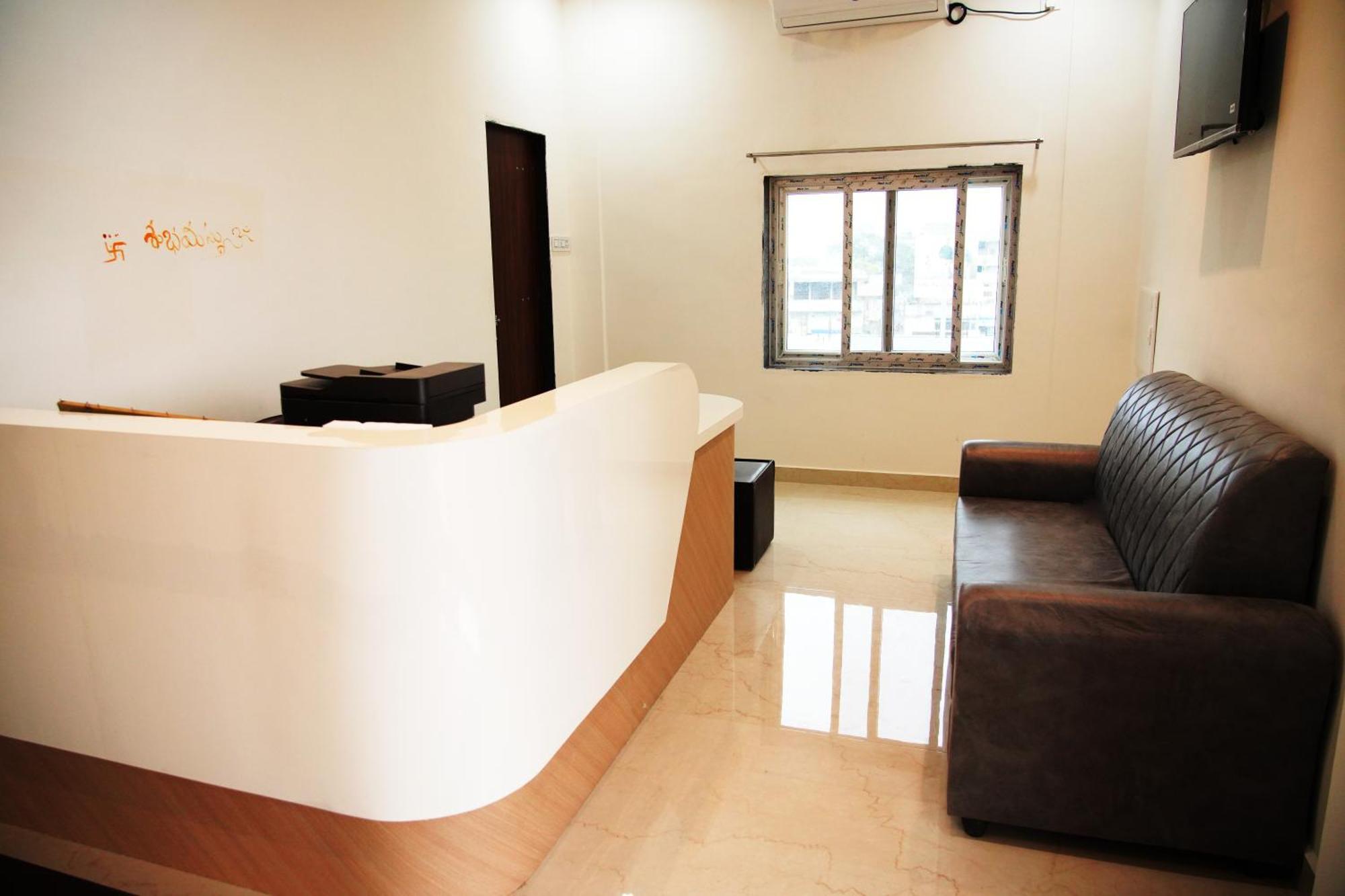 Mancherāl Sunshine Residency酒店 外观 照片