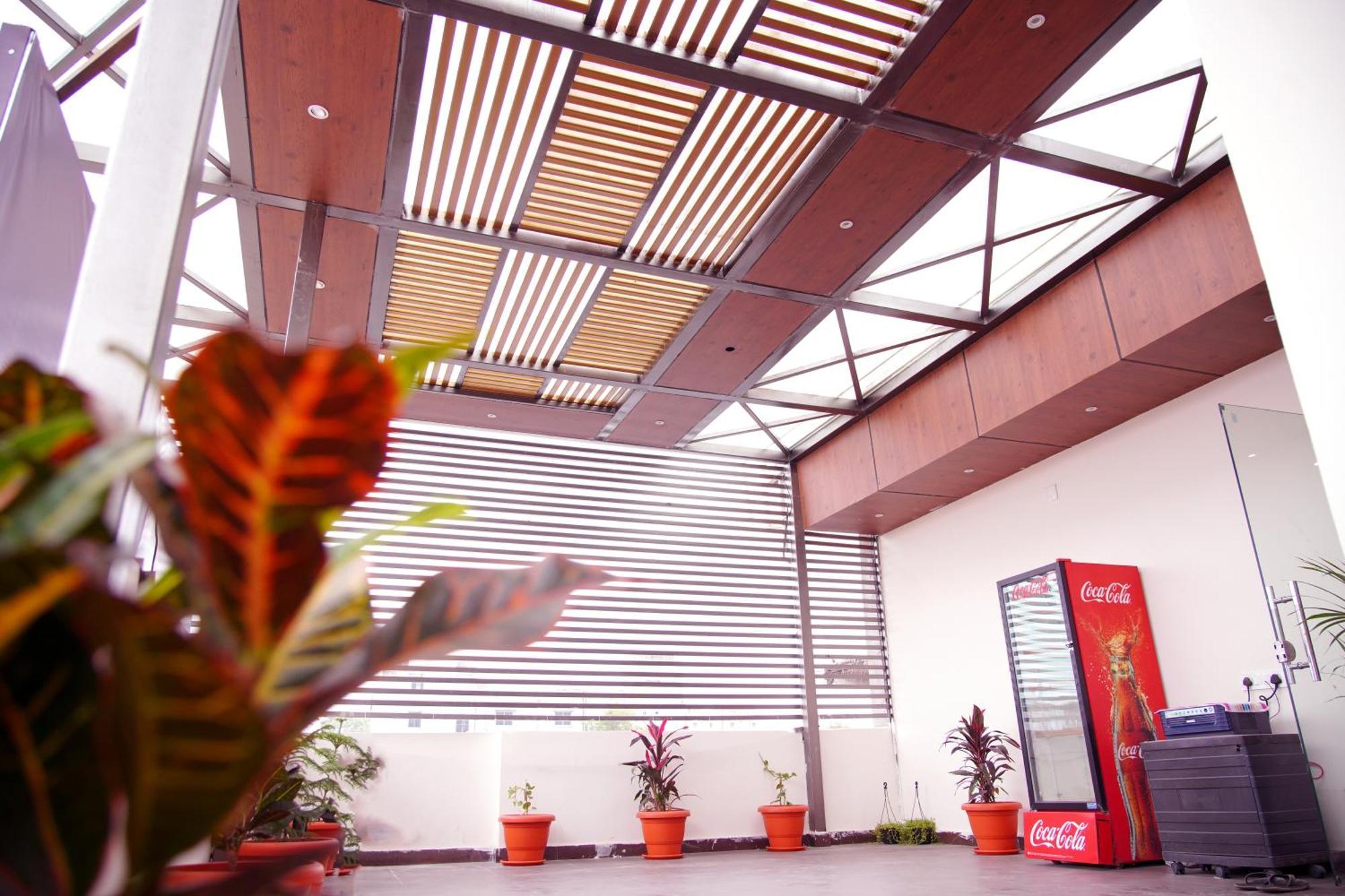 Mancherāl Sunshine Residency酒店 外观 照片